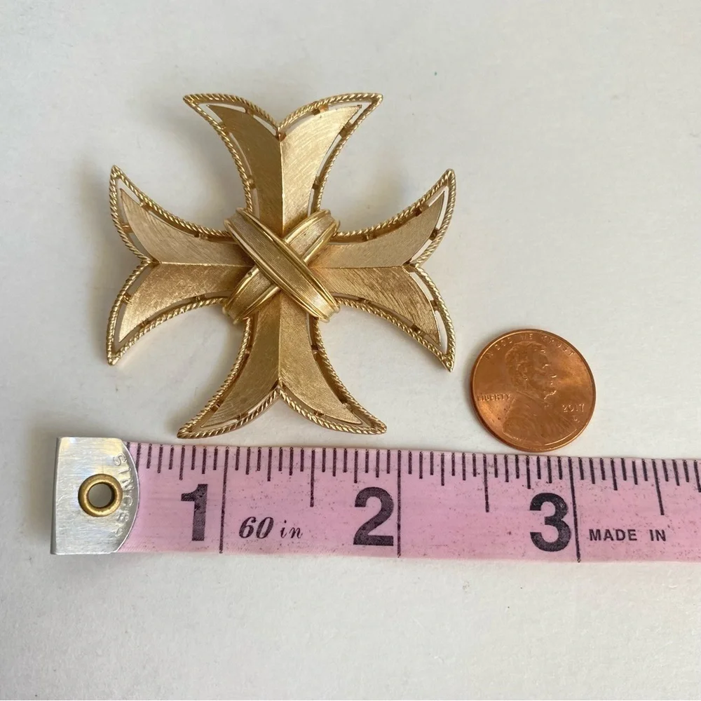Crown Trifari Maltese Cross Brooch Textured Gold Tone Estate Piece 1960s Vintage